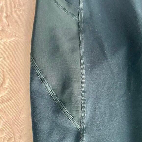 Lot 2x Old Navy Black Patterned and Teal Cropped Leggings Size Large - Picture 5 of 7